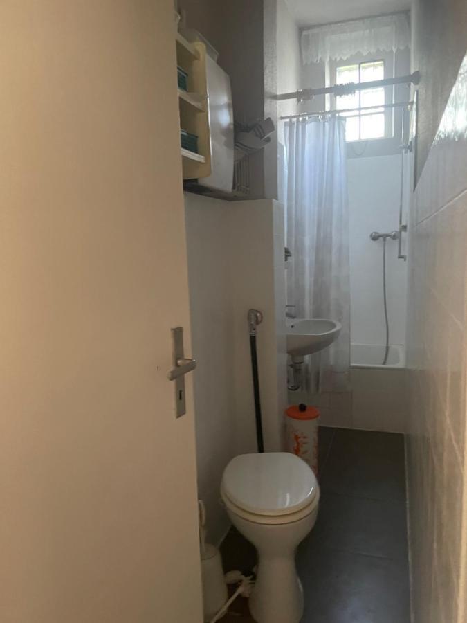 1 Schlafenzimmer 1 Whonzimmer Waschmaschine Trockner Maximum 4Personen Rheinhausen Center Appartement 1705 杜伊斯堡 外观 照片